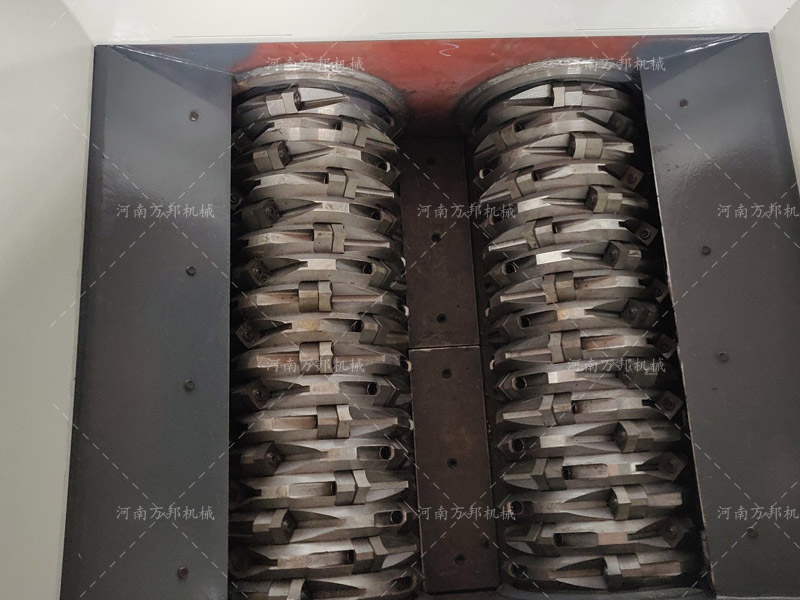 塑料撕碎機(jī)